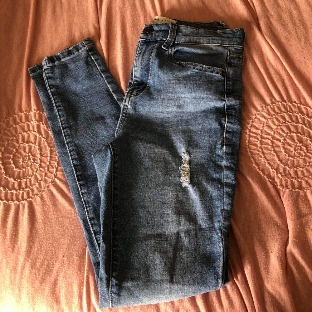 MUDD high-rise distressed skinny jeans